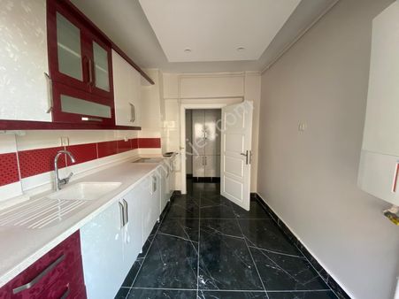 Koza Emlak'tan Atatürk Mahalesinde Ara Katta Güney Cephe De Full Yapılı 3+1 Satılık Daire