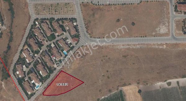 Elfi Den Villa İmarlı Arsa Hissesi