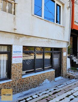 Ayyıldız Mahallesinde Satılık 2+1 Daire + 2 Dükkân