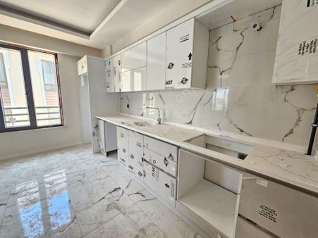 Parsana Mahallesinde Satılık 3+1 Daire