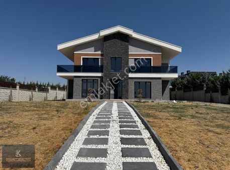 Mogan Gölü Yakını 4+1 Mükemmel Tasarımıyla Ultra Lüks Villa