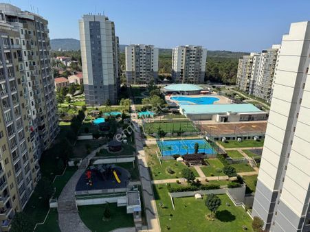 Alemdağ Emlak Konutlarında Kiralık Eşyalı 1+1 13.kat Daire