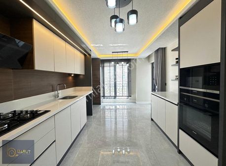 Barut Emlaktan Bulvar Üzeri Ön Cephe Sıfır Süper Lüks 4+1 4. Kat