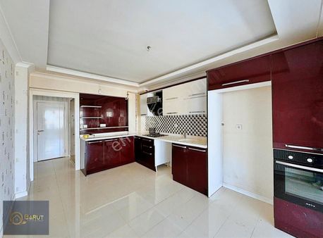 Barut Emlaktan Okullar Bölgesinde 4+1 Ön Cephe Lüx Daire 2. Kat