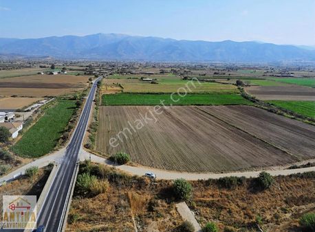 Antika Gayrimenkulden Ovakent Asfalt Kenarı Satılık 3 Tarla