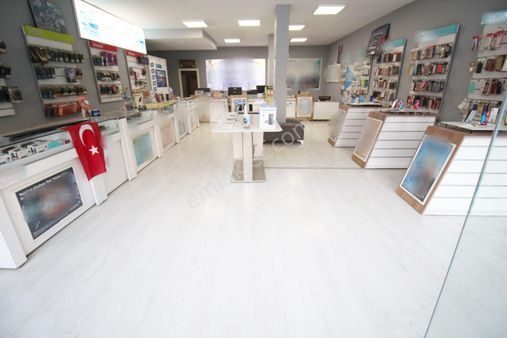 Krc'den General Zeki Doğan Mah.mutlu Caddesinde Satılık Dükkan