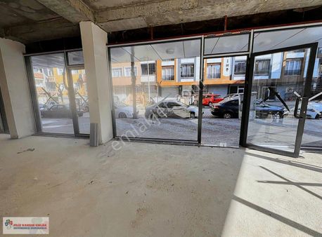 Güngören Güneştepede Köşe 310m2 Kiralık Çift Girişli Dükkan