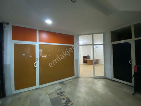 Avcılar Merkezde 40 M2 Dükkan