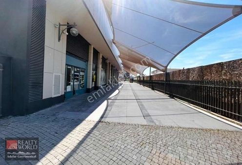 Nidapark Palladium Cadde 'de Cihan Albayrak 'tan Kiralık Dükkan
