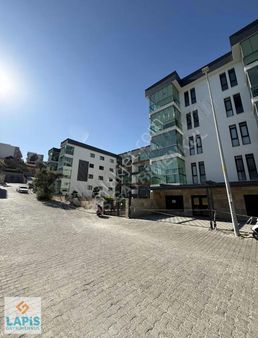 Kuşadası Otogar Arkası 2+1 Havuzlu Site İçi Ara Kat Kiralık