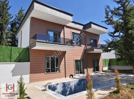 Körkün'de Bireysel Havuzlu, Butik Site İçerisinde Lüks Villa