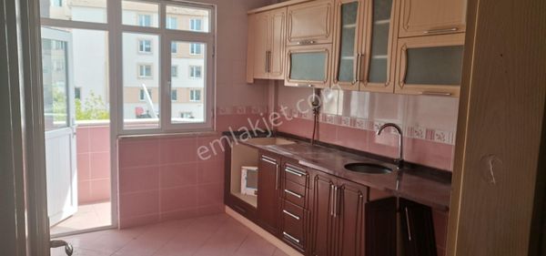 Sıla Emlak'tan Arsinde 3+1 Kiralık Daire.