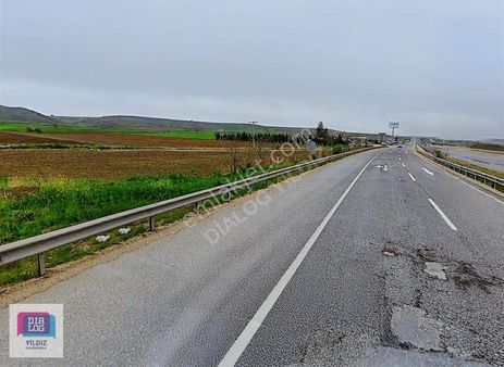 Dialog Yıldız / Bozuyük Poyra Köyünde Çevre Yolu Cepheli Arazi