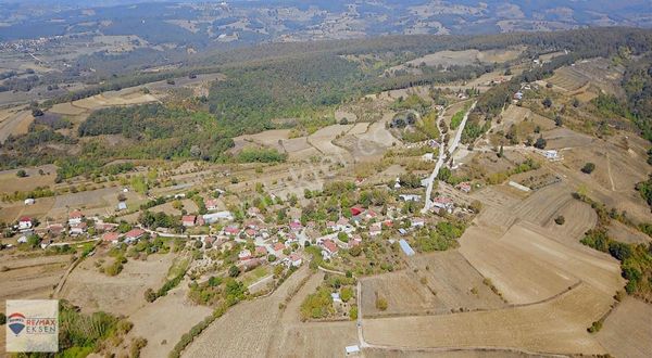 İzmıt Gedıklı'de Köy Içı Satılık Tarla 8300 M2