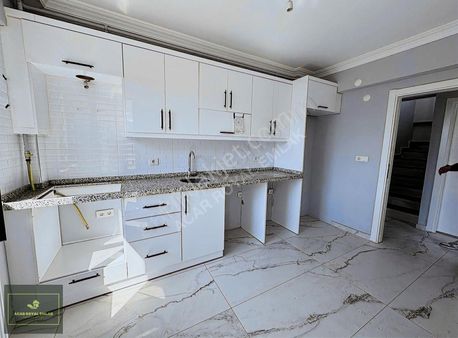 Royal'den Gemlik Belediye Civarı Önü Açık Mükemmel 4+1 Dublex