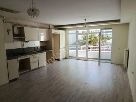 Century 21 Vizyon'dan Kırmızıtoprakta 2+1 Kiralık Daire