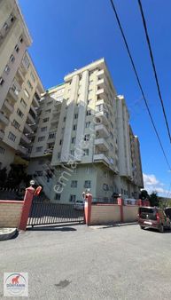 Ayazağa Magazin Gazeticileri Sitesinde Satılık Geniş 3+1 Daire