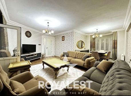 Royalest'ten Karataş Köşebaşı Geniş Ve Bakımlı 3+1