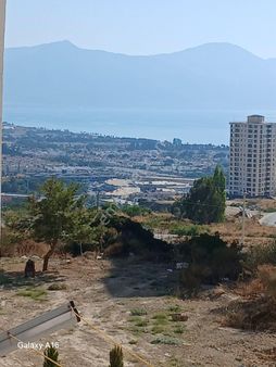 Emlak Ofisinden Satılık 2+1 Daire Kuşadası