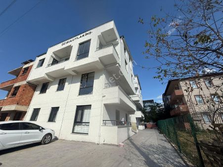 Satılık 3+1 Dubleks Daire, Hem Geniş Yaşam Alanı Hem De Uygun Fiyatıyla Potansiyeli Taşıyor.