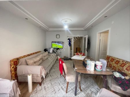 Kızlarpınarı Cadde Üzerinde Ara Kat Metroya Yakını 3+1 Kiralık Daire