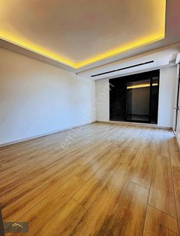Özdoğan Emlaktan Tranvay Yakını 3+1 140m2 Havuzlu Lüx Daire