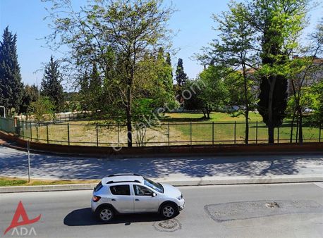 Tuzla İstasyon'da Balkonlu Arakat Açık Mutfaklı 2+1 Satılk Daire