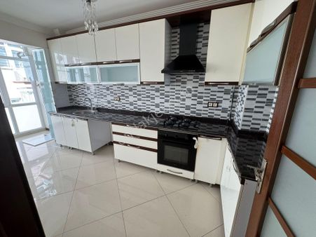 Görkem'den 3+1 120 M2 Ara Kat Bağımsız Polis Evi Hakim Evi Yakını Ultra Lüx Dikmen Cad.1 Bina