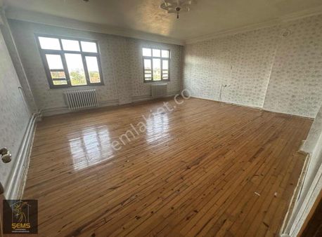 Şemstebrizi Mahallesinde Satılık 2 Adet 3+1 Daire