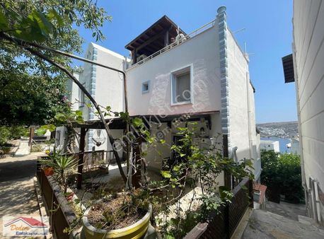 Gündoğan Koyuna Hakim Sitede 2+1 Deniz Manzaralı Tribleks Villa