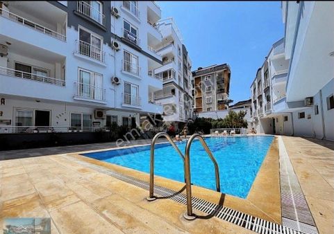 Güllükte Site İçerisinde Plaja Yürüme Mesafesi Satılık 1+1 Daire