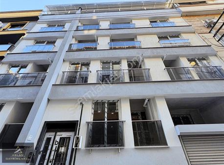 Aslan'dan Mavişehir İzbana Yürüme Mesafesinde Kiralık 2+1 Daire