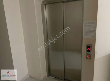 Yağmur Emlak'tan Cadde Üstü Kiralık 150 M² Lüks Daire