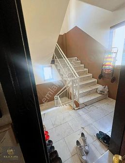 Atatürk Mahalleside Merkezi Konumda Masrafsız 3+1 Satılık Daire