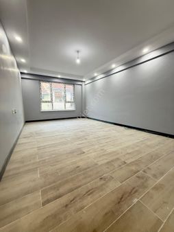 Elmastan Satılık Emekte Lüks Özel Garajlı 3+1 137m2 Daire