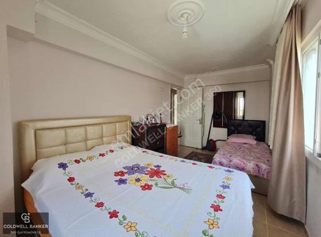 Ürkmezde Satılık Genç Binada Arakat Geniş 2+1 Daire