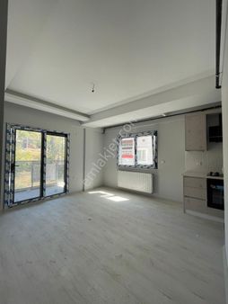 Çiğli Balatçık Mahallesi'nde Eşyasız Kiralık Daire (1+1)