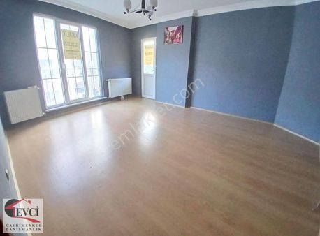 Çekmeköy M.akif De Metroya Yakın 2+1 Arakat Daire