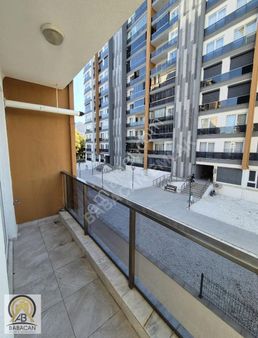 Gölcük Cadde Üzeri Mertlife Alimoğlu Sitesinde Kiralık 3+1 Daire