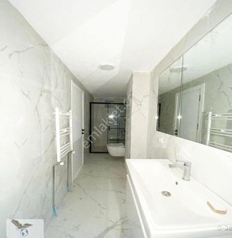 Avcılar Merkezde Sıfır 3+1 Metrobüse Yakın Ara Kat Daire