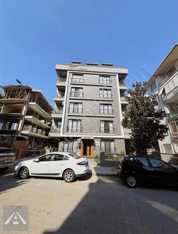 Yalı Mahallesinde Sahile 4. Binada Geniş Kullanımlı Özel Dubleks