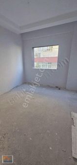 Evim Emlaktan Adliye Yanı Ara Kat Daire