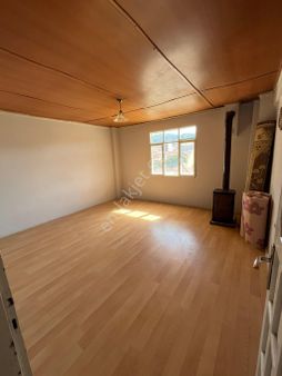 Alaşehir Umut Emlaktan Kiralık Daire