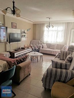 Bülent Ecevit Bulvarı 3 Cepheli 2 Balkonlu İskanlı Sağlam Bina