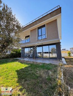 Tekirdağ Çorlu Deniz Manzaralı Müstakil 4+1 Satılık Lüks Villa