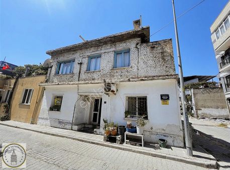 Yenicami Mahallesinde Mükemmel Konum 2 Katlı Satılık Müstakil Ev