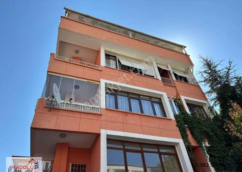 Anadoludan Emekte Genç Binada 3+1 Ön Katta Tek Daire Boş