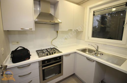 Erciyes'den Erenköy'de Marmaraya Yakın 3+1 Kombili 100 M²