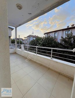 İyaşa 300 Mt De Ara Kat Balkonlu 0 Eşyalı 1+1 Satılık Apart