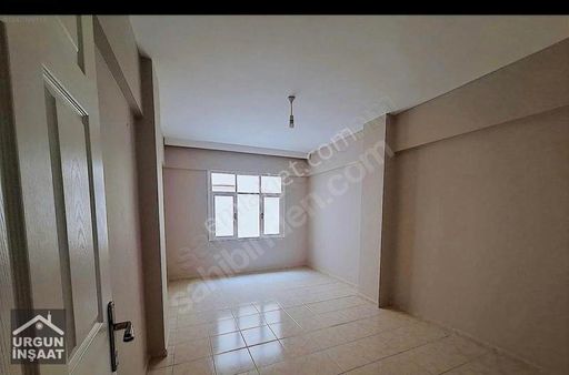 Urgun'dan Altınova Merkezinde Geniş Ferah 3+1 Daire Fırsatı